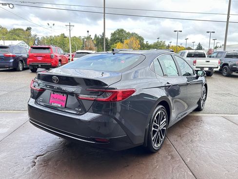 New 2026 Toyota Camry XLE image 5