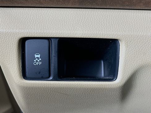 Used 2012 Honda Accord EX-L image 17