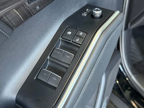 New 2026 Toyota Highlander Platinum image 15