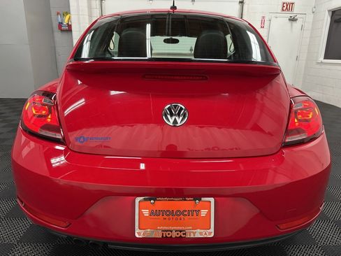 Used 2019 Volkswagen Beetle 2.0T S image 9