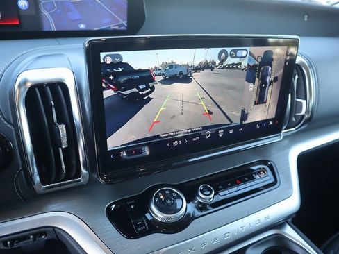 New 2025 Ford Expedition Platinum image 6