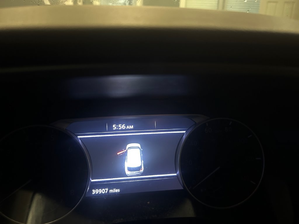 Used 2023 Nissan Rogue S AWD/4WD image 21