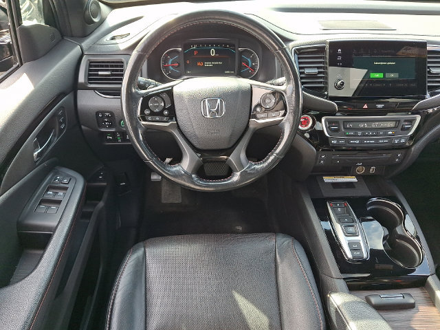 Used 2020 Honda Pilot Black Edition image 3
