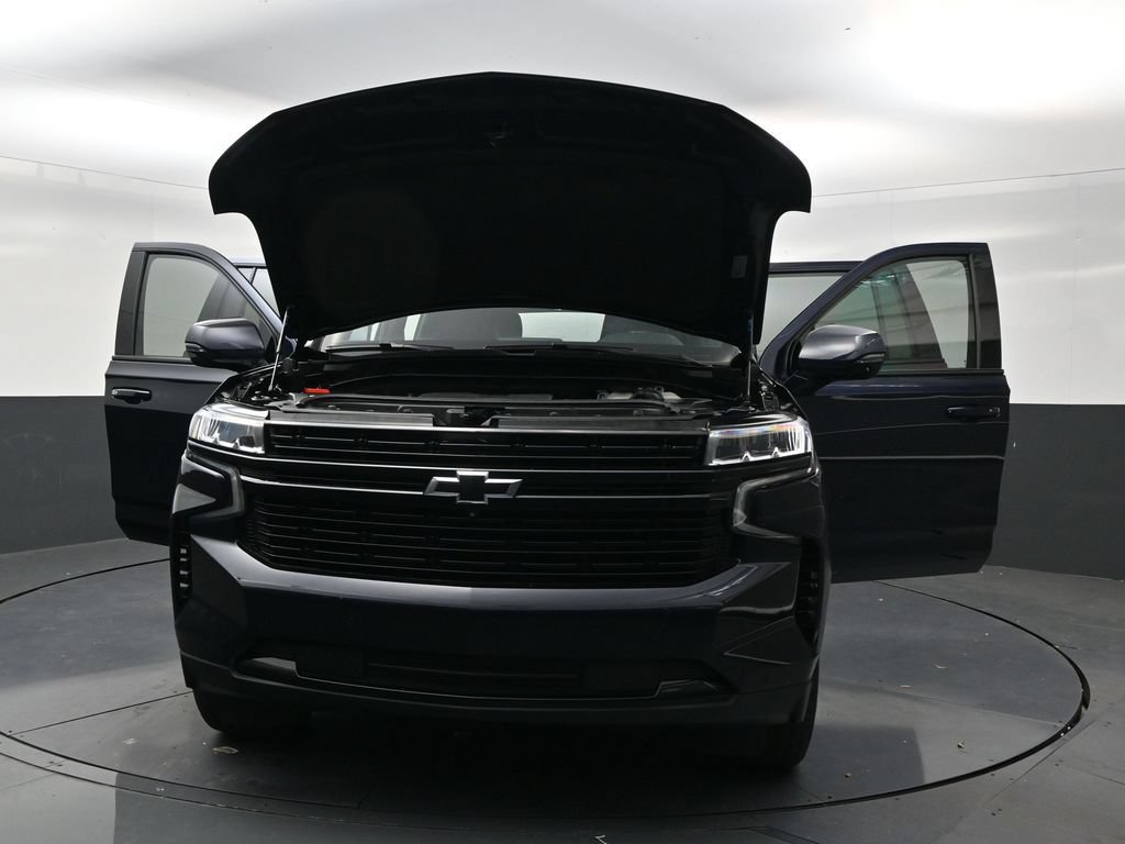Used 2024 Chevrolet Suburban RST w/ Luxury Package RWD image 33