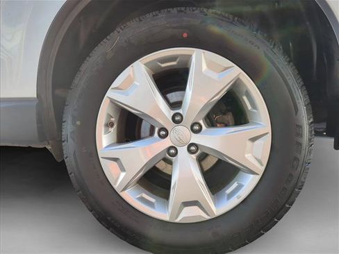 Used 2016 Subaru Forester 2.5i Premium w/ Popular Package #2 image 9