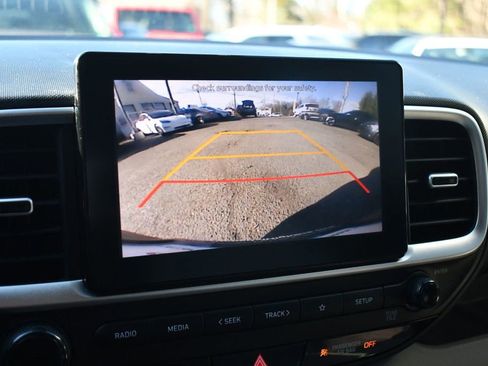 Used 2022 Hyundai Venue SEL w/ Cargo Package image 33