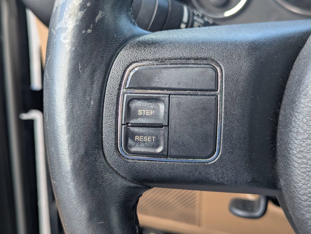 Used 2013 Jeep Wrangler Unlimited Sahara w/ Max Tow Pkg AWD/4WD image 21