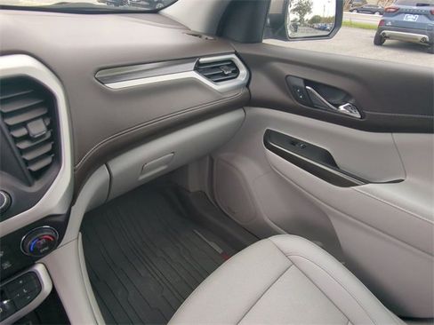 Used 2022 GMC Acadia SLT w/ Preferred Package image 19