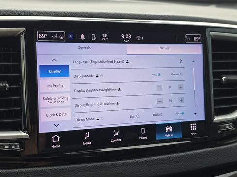 Used 2023 Chrysler Pacifica Touring-L FWD image 27