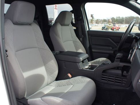 Certified 2025 Toyota Tacoma SR5 image 22