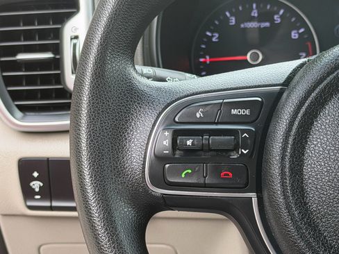 Used 2017 Kia Sportage LX FWD image 19