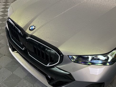 New 2026 BMW 530i xDrive w/ M Sport Package image 11