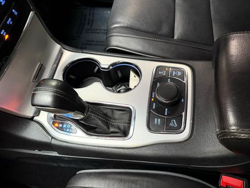 Used 2020 Jeep Grand Cherokee Summit w/ Platinum Series Group AWD/4WD image 21