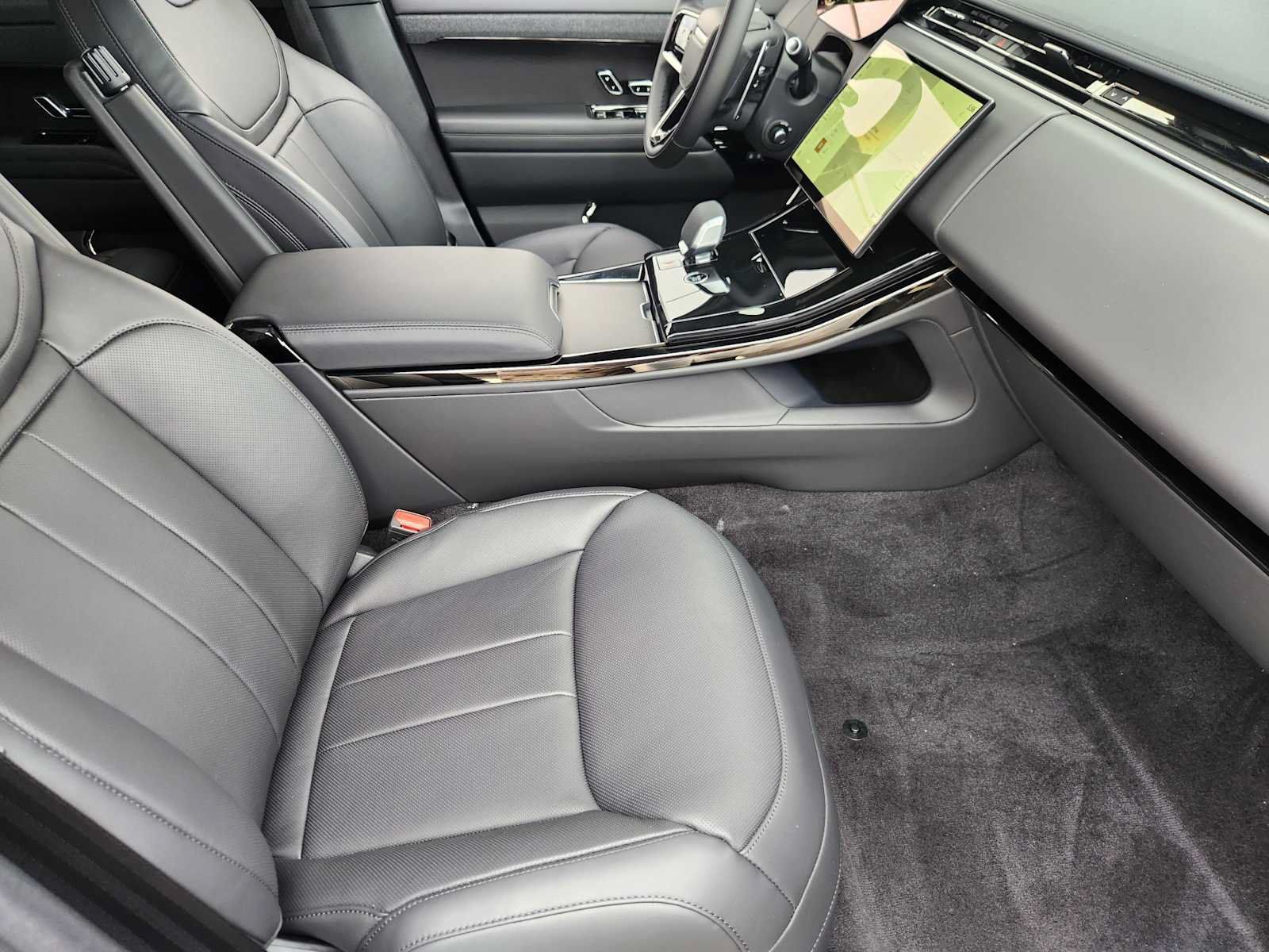 New 2026 Land Rover Range Rover Sport Dynamic SE AWD/4WD image 14
