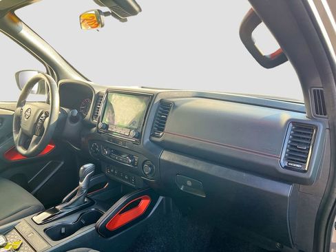 Used 2022 Nissan Frontier PRO-4X AWD/4WD image 26
