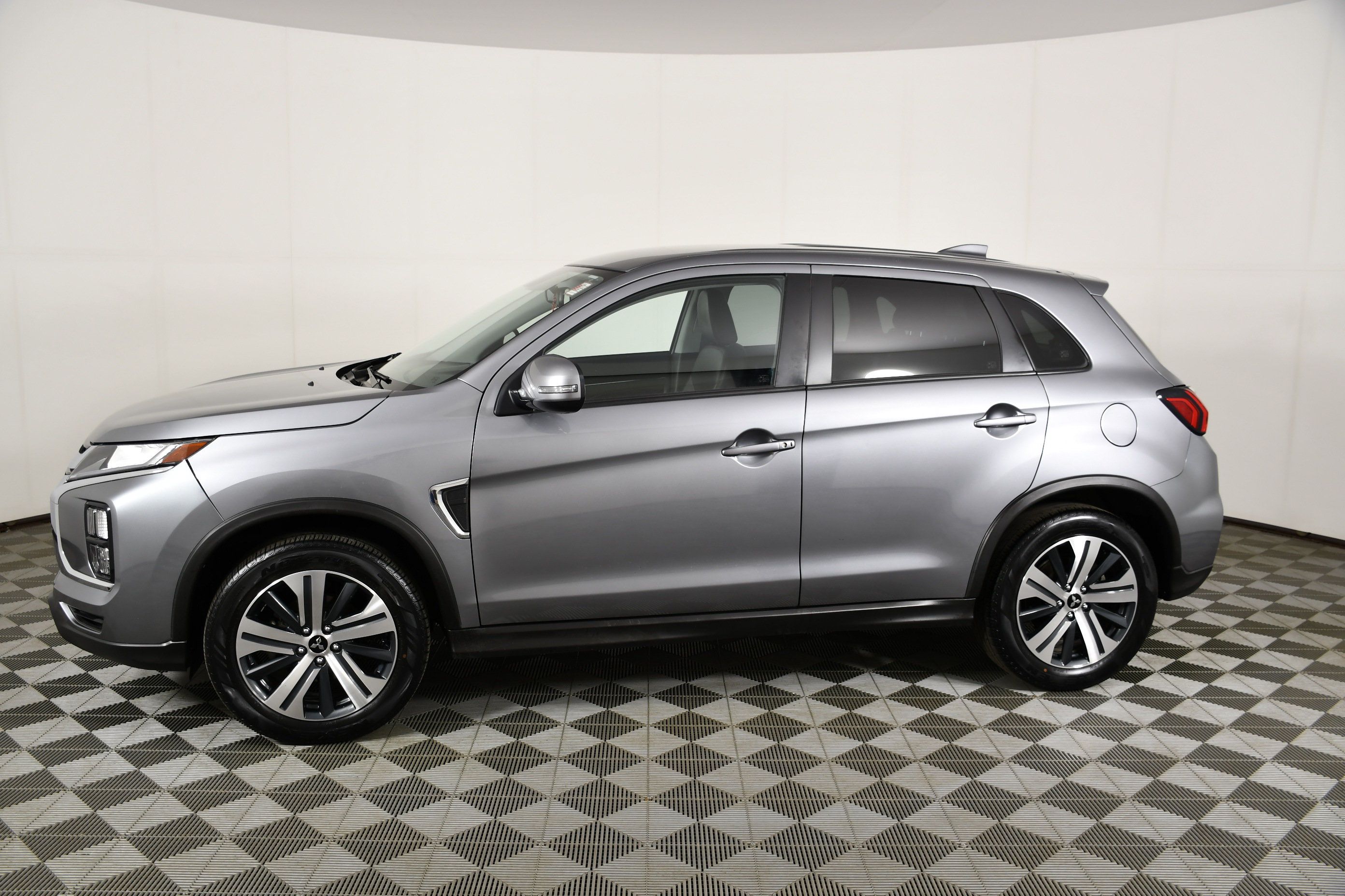 Used 2024 Mitsubishi Outlander Sport SE AWD/4WD image 8