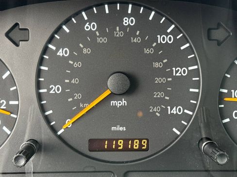 Used 2003 Mercedes-Benz ML 500 4MATIC image 30