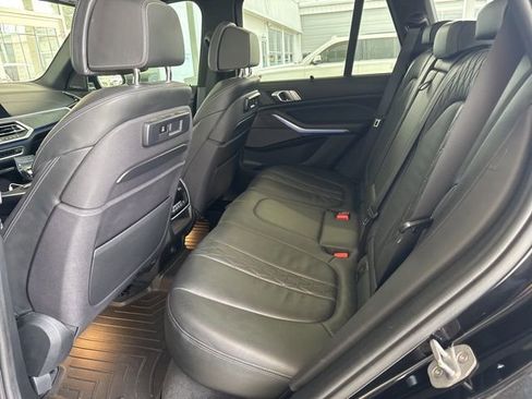 Used 2019 BMW X5 xDrive50i w/ M Sport Package AWD/4WD image 7