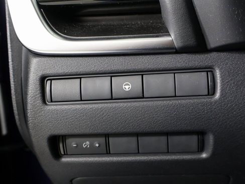 Used 2022 Nissan Rogue SV image 25