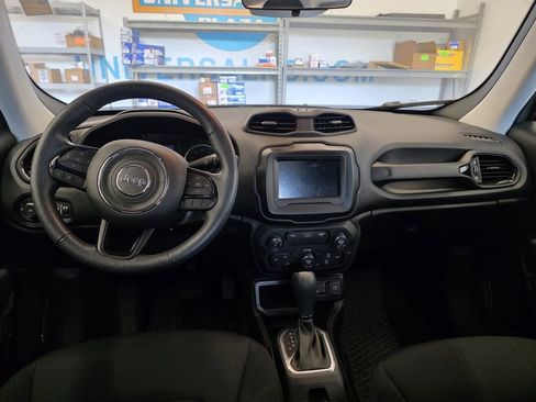 Used 2020 Jeep Renegade Altitude image 11