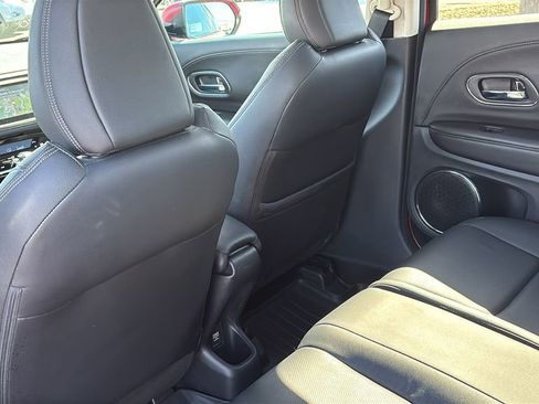 Used 2019 Honda HR-V Touring image 31