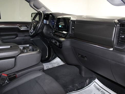 Used 2023 Chevrolet Silverado 1500 LT AWD/4WD image 23