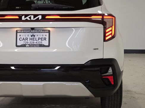 Used 2024 Kia Seltos S AWD/4WD image 50