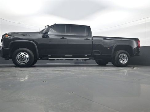 Used 2022 Chevrolet Silverado 3500 High Country image 28