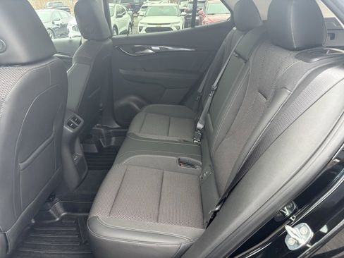 Used 2022 Buick Envision Preferred image 11