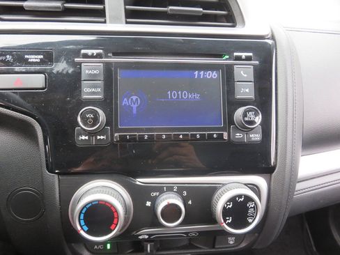 Used 2015 Honda Fit LX image 17