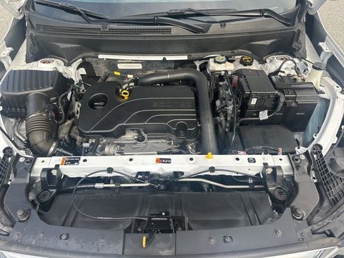 Used 2024 GMC Terrain SLE image 29