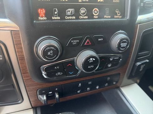 Used 2013 RAM 1500 Laramie w/ Convenience Group AWD/4WD image 27