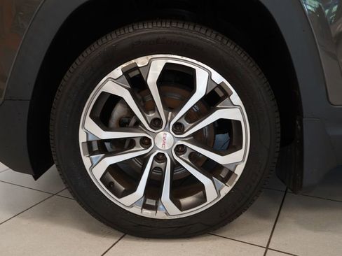 Used 2019 GMC Terrain SLT w/ Preferred Package AWD/4WD image 18