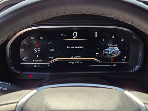 Used 2023 GMC Yukon SLT image 28