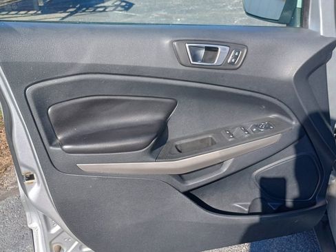 Used 2019 Ford EcoSport Titanium image 11