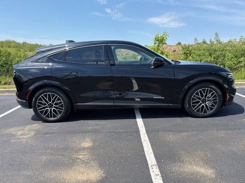 Used 2025 Ford Mustang Mach-E Premium AWD/4WD image 8