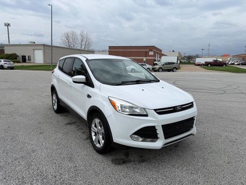 Used 2014 Ford Escape SE image 6
