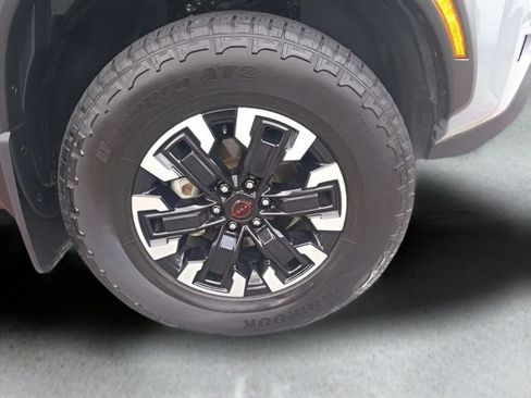 Used 2024 Nissan Frontier PRO-4X w/ Technology Package AWD/4WD image 10