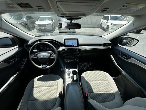 Certified 2022 Ford Escape SE w/ SE Sport Appearance Package AWD/4WD image 16