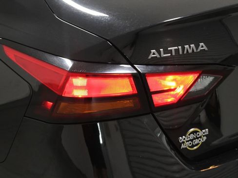 Used 2024 Nissan Altima 2.5 SV FWD image 51