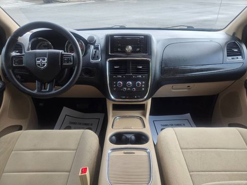 Used 2014 Dodge Grand Caravan SXT FWD image 32