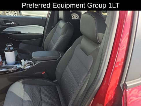 Used 2025 Chevrolet Trax LT w/ Driver Confidence Package FWD image 12
