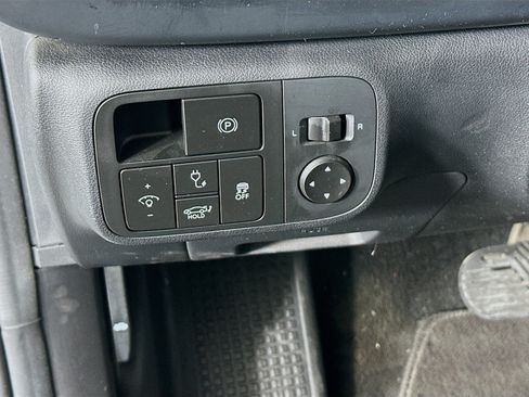 Used 2024 Hyundai Ioniq 6 SE RWD image 17