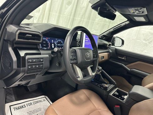 Used 2025 Toyota 4Runner Limited image 15