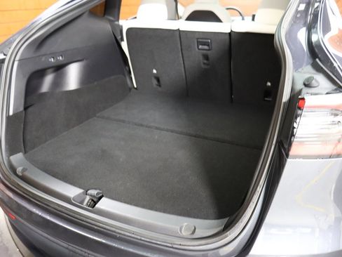 Used 2021 Tesla Model Y Long Range image 53