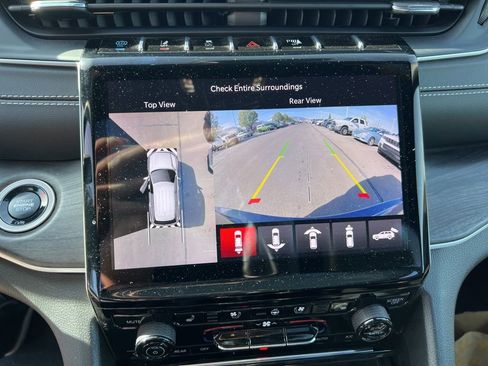 Used 2024 Jeep Grand Cherokee Limited 4xe image 16