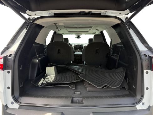 Used 2019 Chevrolet Traverse LT w/ LT Premium Package AWD/4WD image 17