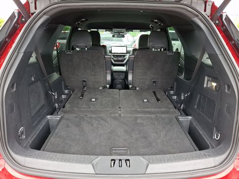 Certified 2025 Ford Explorer ST-Line AWD/4WD image 27
