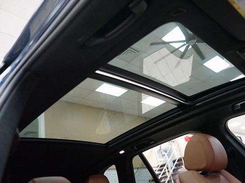 Used 2022 BMW X5 xDrive40i w/ Premium Package image 12