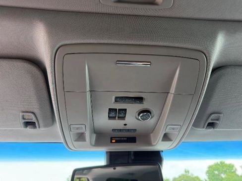 Used 2016 Chevrolet Tahoe LT AWD/4WD image 26